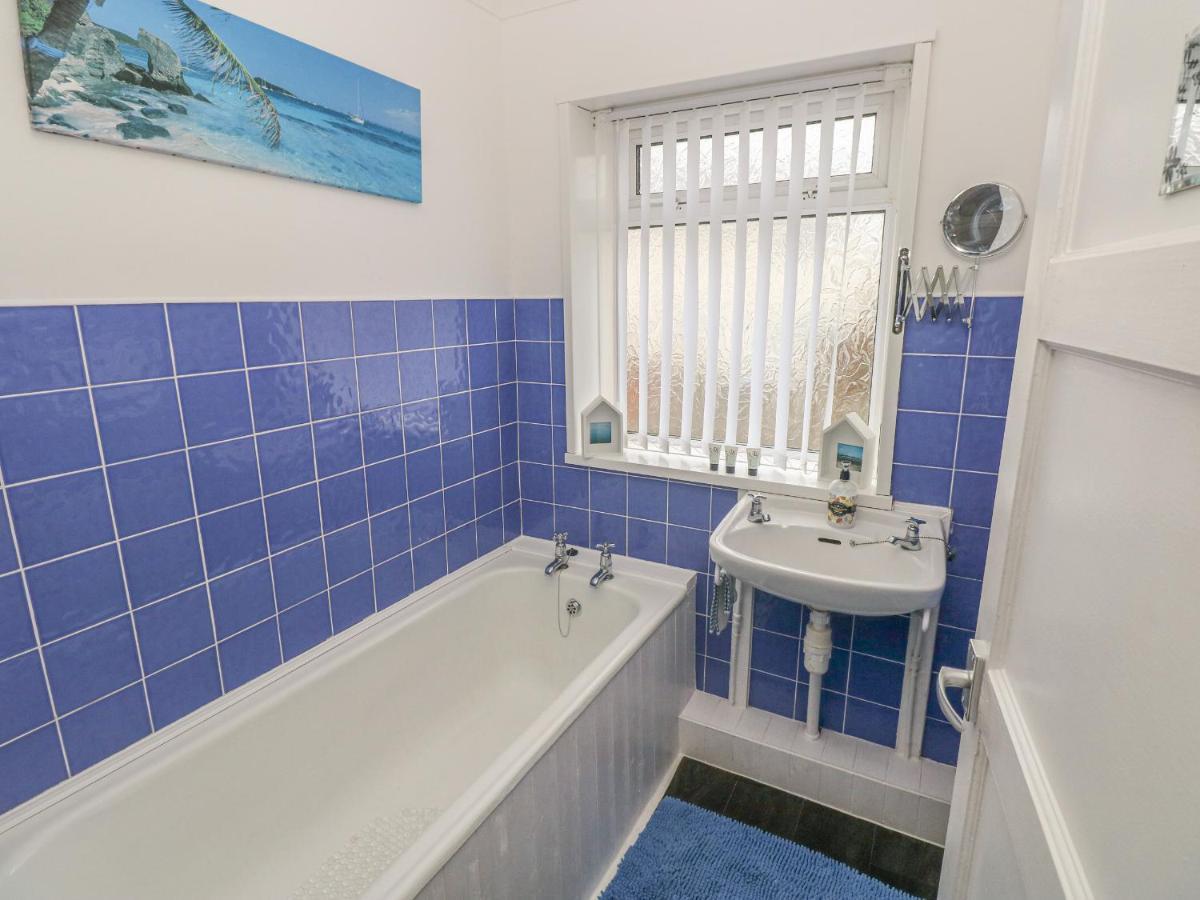 Villa Cwtch Ar Y Mor Burry Port Exterior foto