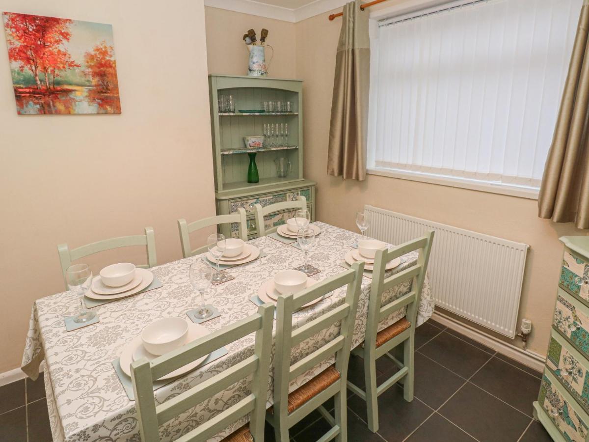 Villa Cwtch Ar Y Mor Burry Port Exterior foto